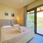 Luxury With Heatable Private Pool By Dadovillas Kalámi
