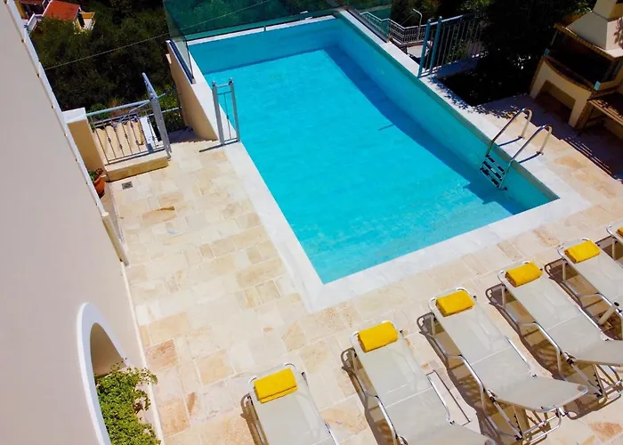 Luxury With Heatable Private Pool By Dadovillas וילה