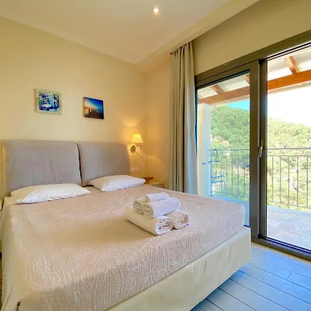 Luxury With Heatable Private Pool By Dadovillas Kalámi